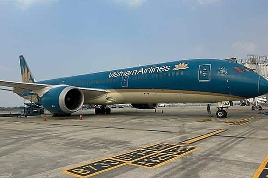 Boeing 787 Dreamliner rời Tân Sơn Nhất bay tới Long Thành