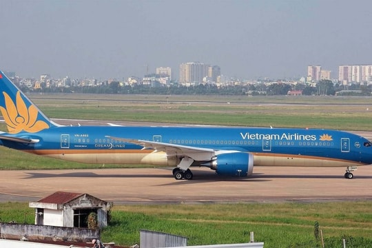 Boeing 787 Dreamliner chuẩn bị bay từ Tân Sơn Nhất tới Long Thành