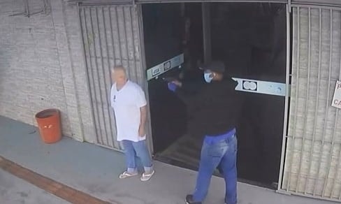 Kẻ ấu dâm bị bắn chết khi vừa rời nhà tù