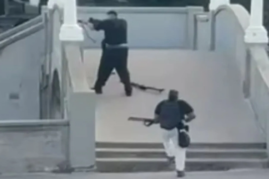 Thảm kịch xả súng trên bãi biển Australia diễn ra thế nào