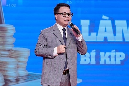 'Mr Hunter' Lê Khắc Ngọ bị dẫn độ về Việt Nam