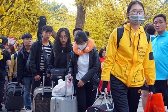 'Sinh viên nghỉ Tết 22 ngày quá dài'
