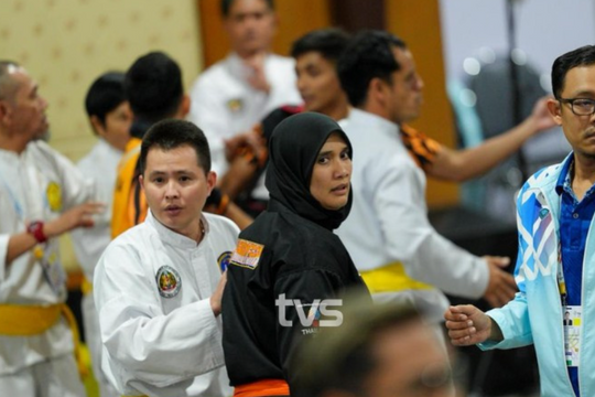 Võ sĩ bị xử thua chủ nhà, HLV nổi giận suýt đánh nhau với trọng tài SEA Games