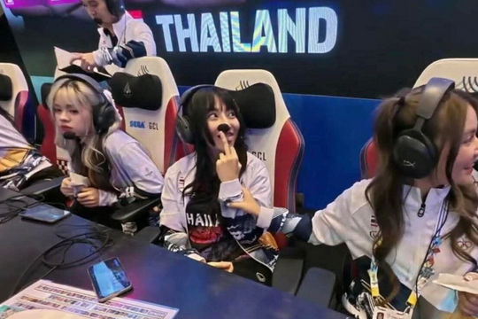 Chơi ăn gian vẫn thua Việt Nam, đội Thái Lan bỏ giải, đuổi việc VĐV