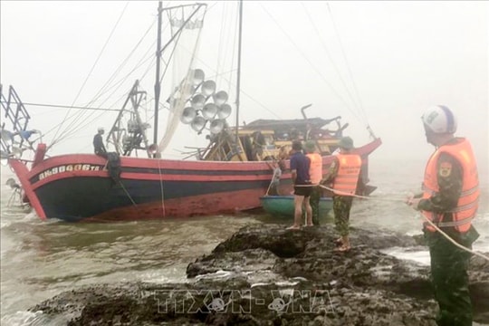 Thời tiết ngày 16/12: Gió Đông Bắc mạnh, biển động trên nhiều vùng biển