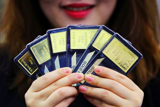 Tâm lý thận trọng ghìm chân thị trường vàng