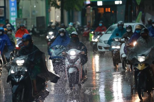 Mưa to cục bộ trong đêm 16/12, nguy cơ lũ quét, sạt lở đất ở Trung Bộ và Tây Nguyên