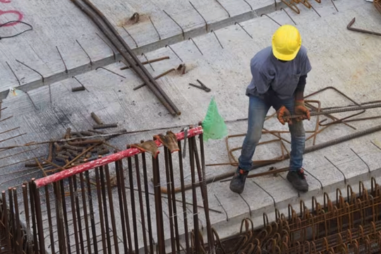 Bi kịch của những lao động nhập cư 'không được phép ốm'