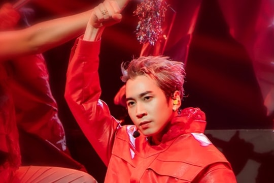 Karik - rapper diễn bùng nổ nhất 'Anh trai say hi'