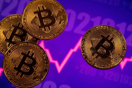 Bitcoin về sát 85.000 USD