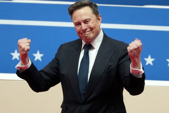 Elon Musk là người đầu tiên trên thế giới có 600 tỷ USD