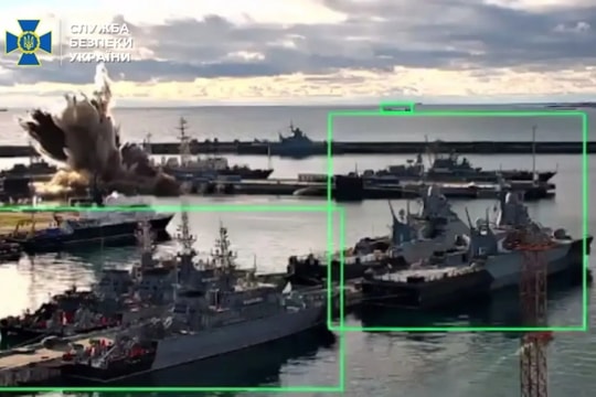 Ukraine tuyên bố tập kích trúng tàu ngầm Nga