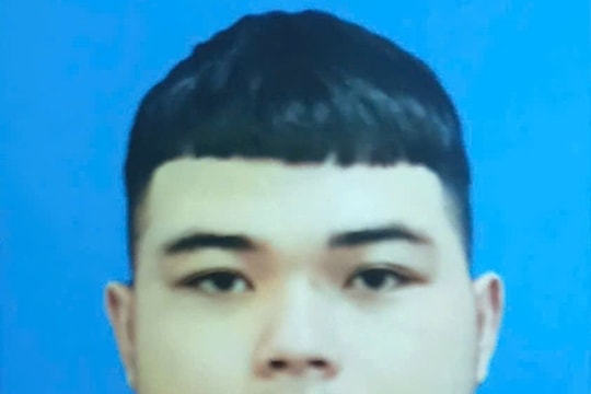 Dọa tung ảnh nhạy cảm của bé gái để 'tống tình'