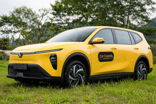 Doanh số ôtô tháng 11 bùng nổ