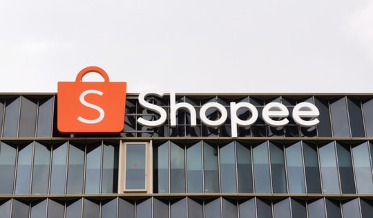 Shopee tiếp tục tăng phí