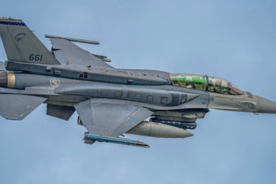 Thái Lan dùng F-16 không kích Campuchia