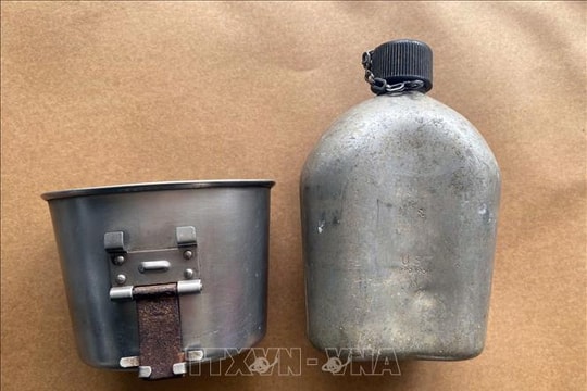 Hiến tặng hơn 200 kỷ vật kháng chiến cho Bảo tàng Quân khu 5