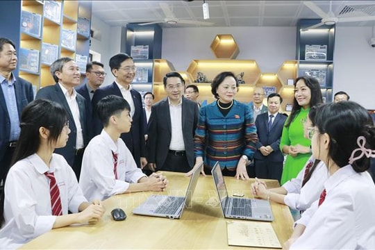 Phó Thủ tướng Phạm Thị Thanh Trà: Phòng học STEM giúp 'học đi đôi với hành'