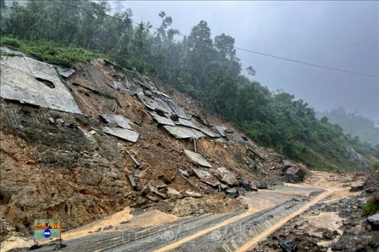 Đề phòng nguy cơ lũ quét, sạt lở đất ở Đà Nẵng và Quảng Ngãi