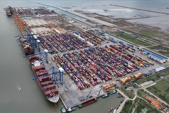 Thương mại phục hồi, Hải quan về đích sớm ‘thu ngân sách’