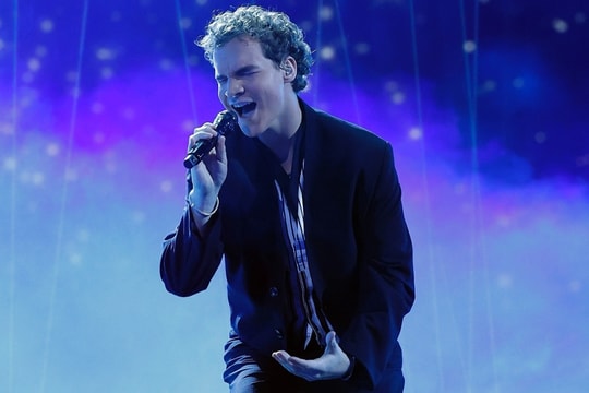 Sinh viên 20 tuổi thắng The Voice Mỹ