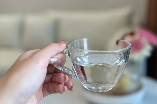 Lợi ích khi uống 2 lít nước mỗi ngày