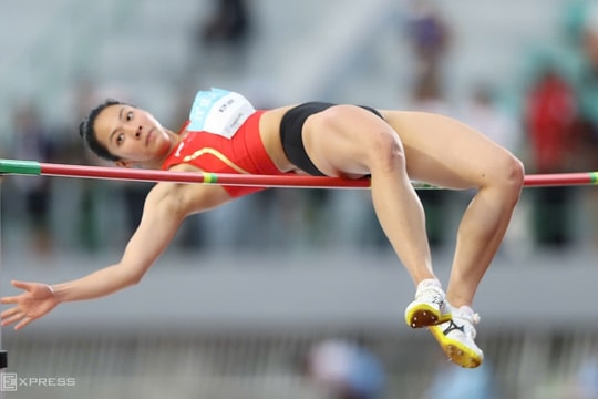 Nữ VĐV Việt Nam 19 tuổi nhảy ngang mức xà vô địch Asiad