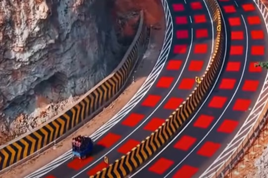 Đường kẻ ô màu đỏ đi qua khu bảo tồn động vật hoang dã