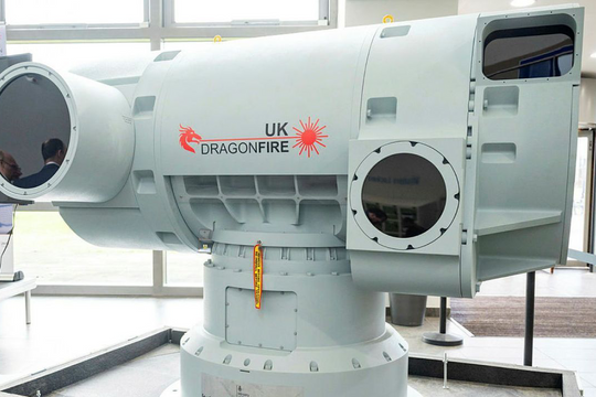 Anh chi hàng chục triệu USD phát triển vũ khí laser chống drone
