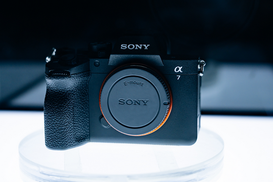 Sony Alpha 7 V tích hợp AI vào xử lý hình ảnh