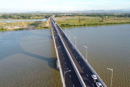 'Thông vật liệu, gỡ cơ chế, 3.000 km cao tốc về đích sớm'