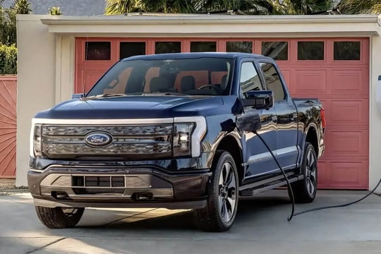 Ford lắp thêm động cơ xăng cho bán tải điện F-150