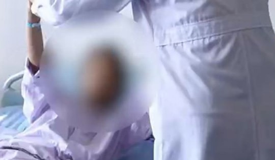 Uống 3 cốc trà sữa một tuần, cô gái xuất hiện triệu chứng "kỳ lạ"