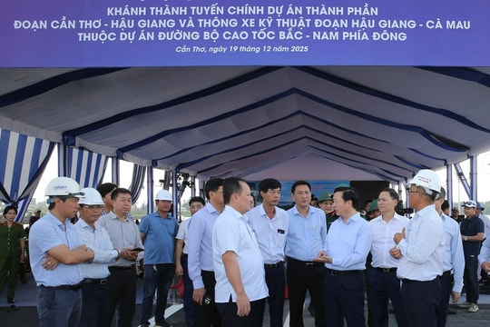 Phó Thủ tướng Trần Hồng Hà kiểm tra cao tốc Cần Thơ - Cà Mau