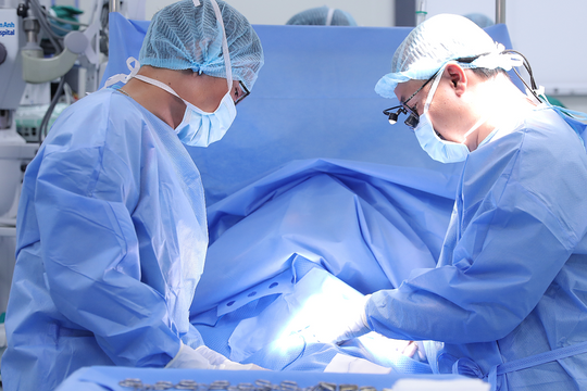 Bé 6 tháng tuổi rò hậu môn tái phát