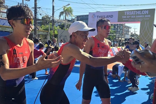 SEA Games ngày 18/12: Triathlon giành HC vàng đầu tiên