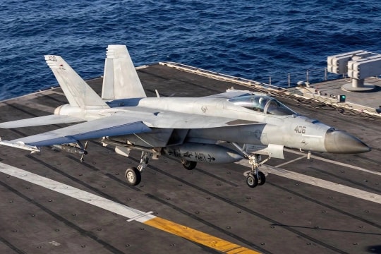 Phe Cộng hòa bác nghị quyết ngăn ông Trump dùng vũ lực với Venezuela