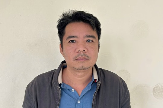 Chém vỡ đầu bạn vì bị chê 'chưa có vợ'