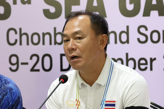 Dẫn 2-0 vẫn thua ngược U22 Việt Nam, HLV Thái Lan không bị sa thải