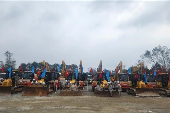 Hơn 6.460 tỷ đồng mở rộng cao tốc Cam Lộ - La Sơn