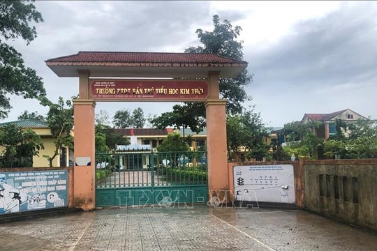 Quảng Trị: Cách chức 2 lãnh đạo nhà trường sau vụ 41 học sinh bị ngộ độc thực phẩm