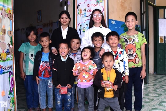 Niềm mong mỏi của cô và trò ở 2 điểm trường "nhiều không"