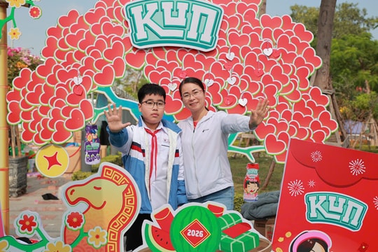 Không khí Tết ngày nhận bib Kun Marathon Hải Phòng