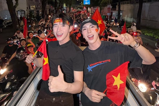 Dàn sao mừng đội tuyển vô địch SEA Games 33