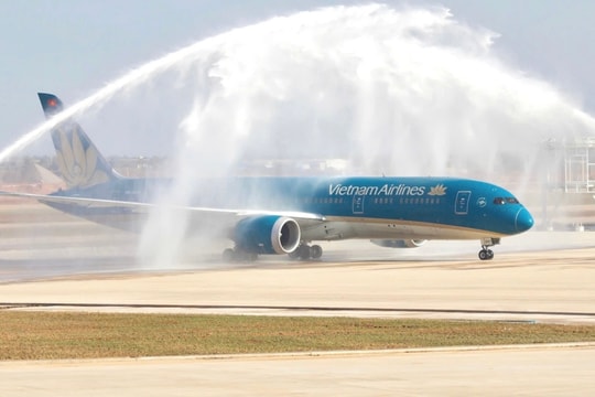 Sân bay Long Thành đón chuyến bay chở khách đầu tiên