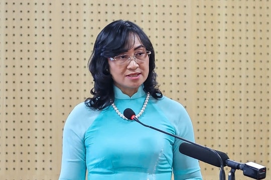 Kim ngạch xuất nhập khẩu lần đầu vượt 900 tỷ USD