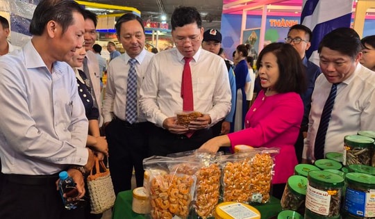 Đặc sản vùng miền hội tụ, sẵn sàng cho mùa Tết