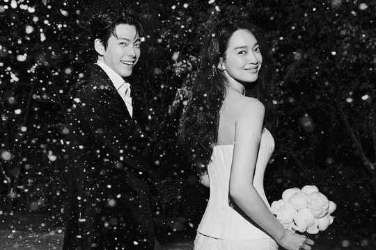 Ảnh cưới trong tuyết của Shin Min Ah, Kim Woo Bin