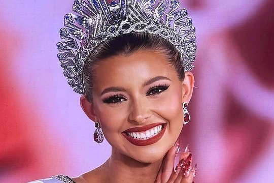 Người đẹp Mỹ đăng quang Miss Cosmo 2025