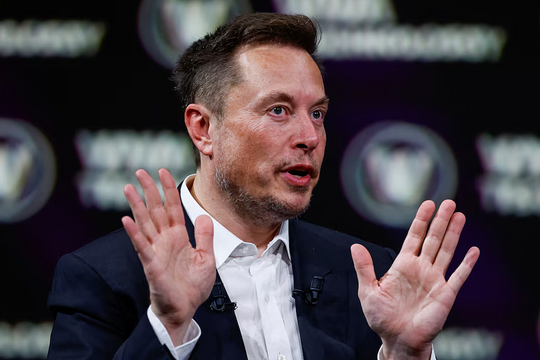 Công ty cho thuê xe 'đặt cược vào Elon Musk' bên bờ vực phá sản